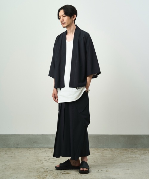 和ROBE（ワローブ）の「DOT AIR HANTEN TECH（カーディガン/ボレロ・メンズ・ダークグレー/ダークネイビー/ブラック・2/3）」の22枚目の写真