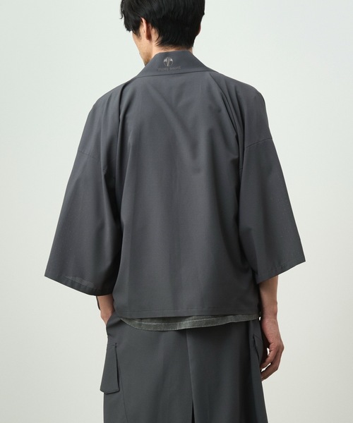 和ROBE（ワローブ）の「DOT AIR HANTEN TECH（カーディガン/ボレロ・メンズ・ダークグレー/ダークネイビー/ブラック・2/3）」の18枚目の写真