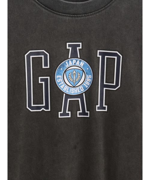 GAP(ギャップ)の「30th アニバーサリー オーバーサイズ GAPロゴTシャツ(Tシャツ/カットソー・レディース・オフホワイト/ブルー/ブラック/レッド・XS/S/M/L/XL/XXS)」の16枚目の写真
