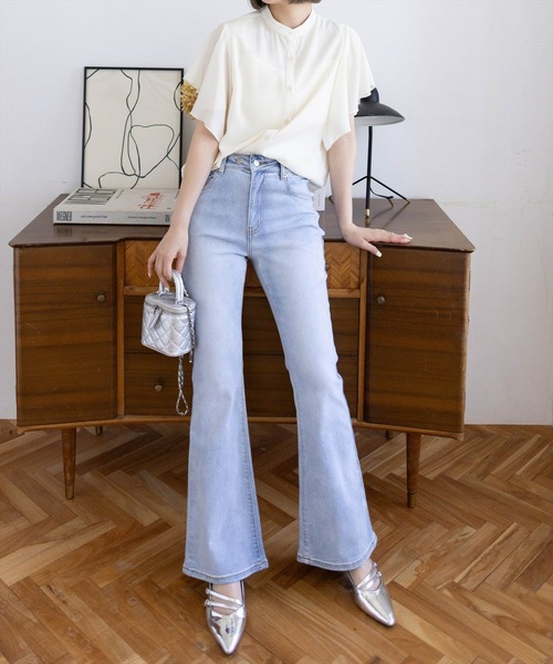 CLEAR BASIC（クリアベーシック）の「袖フリル半袖楊柳ブラウス[オフィスカジュアル 着回し抜群 大人]（シャツ/ブラウス・レディース・イエロー/サックスブルー/アイボリー/ブラック・F）」の5枚目の写真