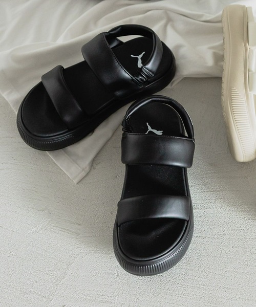 studio CLIP（スタディオクリップ）の「【PUMA】MAYU PAFFY SANDAL（サンダル・レディース・オフホワイト/ブラック・MEDIUM/LARGE）」の2枚目の写真