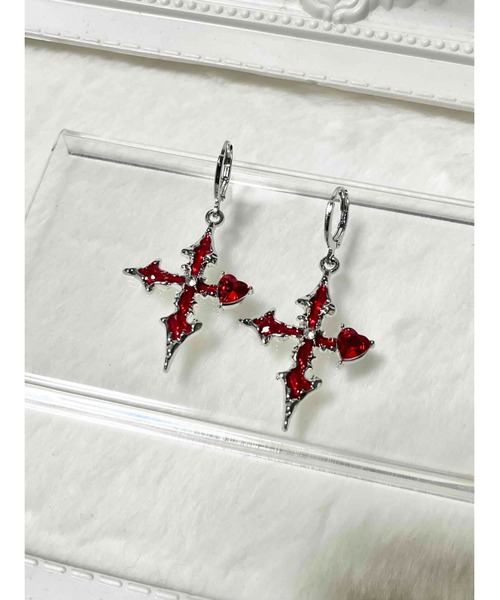 tone(トーン)の「【88eighty-eight】レッドハートストーン十字架リングピアス【import】(MA)(ピアス(両耳用)・レディース・レッド・FREE)」の4枚目の写真