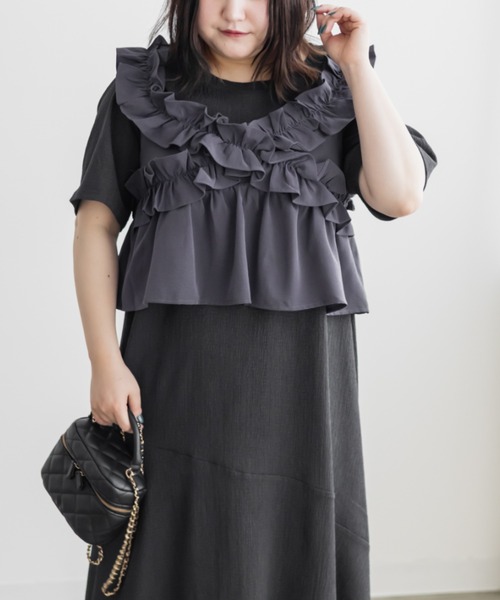 CLETTE(クレット)の「フリルビスチェセットワンピース(ワンピース・レディース・チャコールグレー/ネイビー/ブラック・LL/3L/4L)」の13枚目の写真