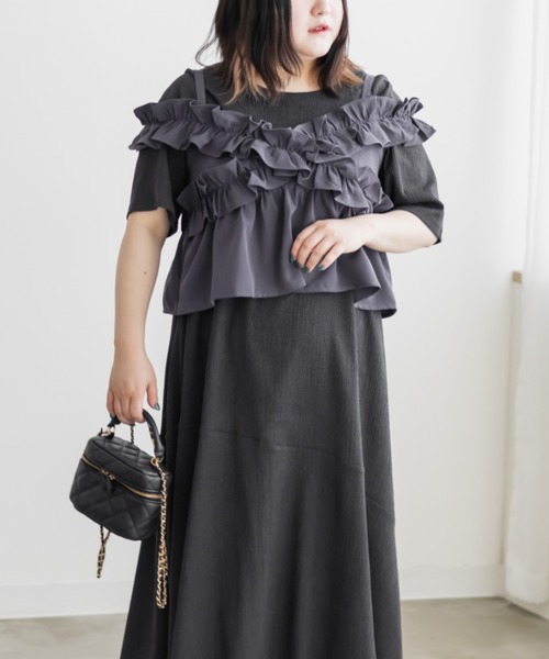 CLETTE(クレット)の「フリルビスチェセットワンピース(ワンピース・レディース・チャコールグレー/ネイビー/ブラック・LL/3L/4L)」の11枚目の写真