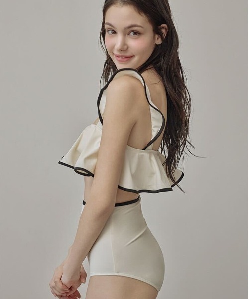 マコリ◆新品未使用◆77circa♡フレアデニム ZARA ミッドライズフレアデニム - メルカリ