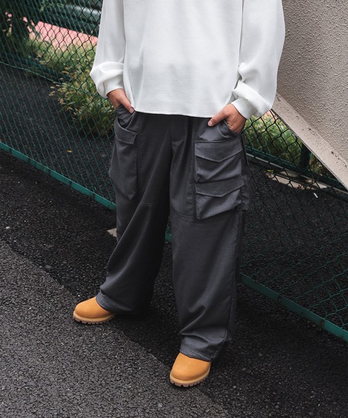 NULL（ヌル）の「【別注】NULL / Outside Slacks（その他パンツ・メンズ・ブラック/グレー・LARGE/MEDIUM/SMALL/X-LARGE）」の2枚目の写真