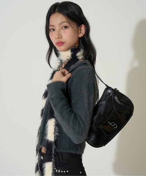 ILLIGO（イリゴ）の「◇ILLIGO◇シグネチャー バッグ　SIGNATURE BAG（ショルダーバッグ・レディース・ブラック/シルバー・FREE）」の3枚目の写真
