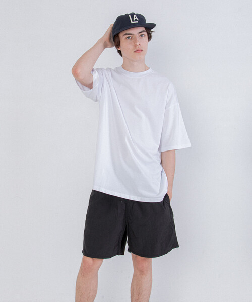 FREAK'S STORE(フリークスストア)の「限定展開 ローソン×FREAK'S STORE リラックスフィット コンフォータブル Tシャツ / ローソンフリーク(Tシャツ/カットソー・メンズ・ホワイト/ブラック/チャコールグレー・0/1)」の16枚目の写真