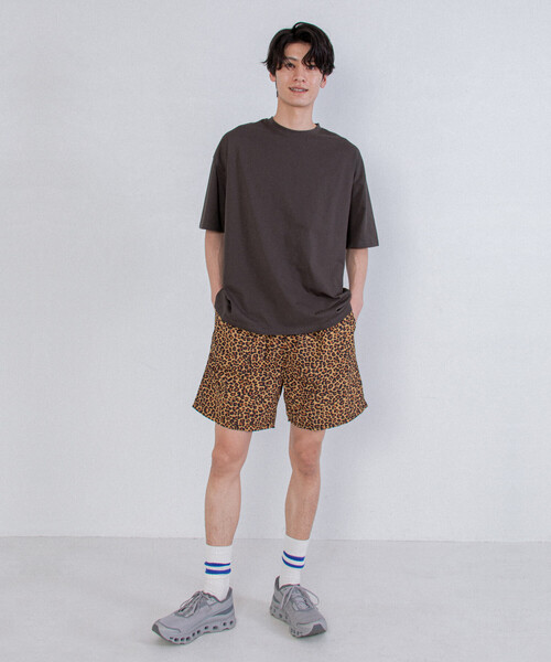 FREAK'S STORE(フリークスストア)の「限定展開 ローソン×FREAK'S STORE リラックスフィット コンフォータブル Tシャツ / ローソンフリーク(Tシャツ/カットソー・メンズ・ホワイト/ブラック/チャコールグレー・0/1)」の18枚目の写真