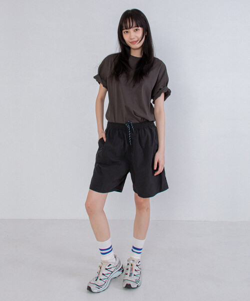 FREAK'S STORE(フリークスストア)の「限定展開 ローソン×FREAK'S STORE リラックスフィット コンフォータブル Tシャツ / ローソンフリーク(Tシャツ/カットソー・メンズ・ホワイト/ブラック/チャコールグレー・0/1)」の20枚目の写真