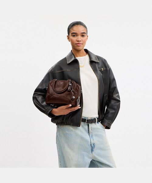 COACH（コーチ）の「キューブ ローグ バッグ 20（ショルダーバッグ 