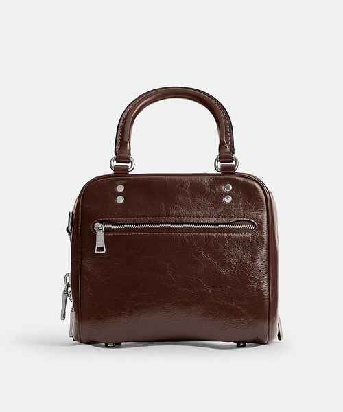 完売品‼️艶レザーで格上げコーデ ✨️COACH キューブ ローグ バッグ 20 COACH（コーチ）の「キューブ ローグ バッグ 20（ショルダーバッグ