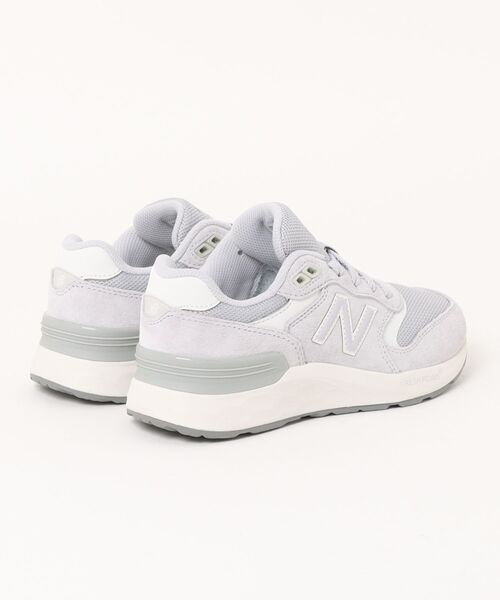 NEW BALANCE(ニューバランス)の「《New Balance》WW880(スニーカー・レディース・ネイビー系/ブラック/グレー系その他・25.0cm/24.5cm/24.0cm/23.5cm/23.0cm/22.5cm/22.0cm)」の4枚目の写真