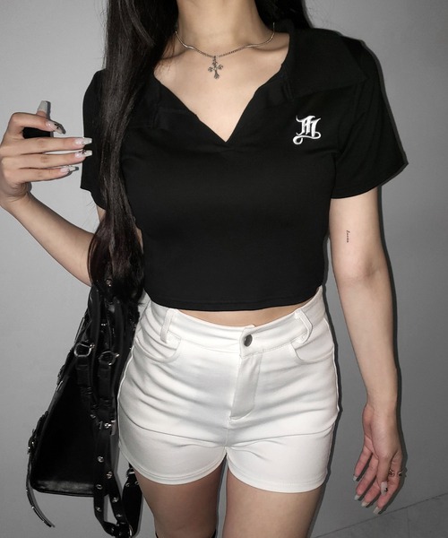 me+em select（ミームセレクト）の「※※【 ２color 】M LOGO スキッパーショート半袖Tシャツ ／ M LOGO skipper neck short sleeve T-shirt（Tシャツ/カットソー・レディース・ブラック/ホワイト・FREE）」の20枚目の写真