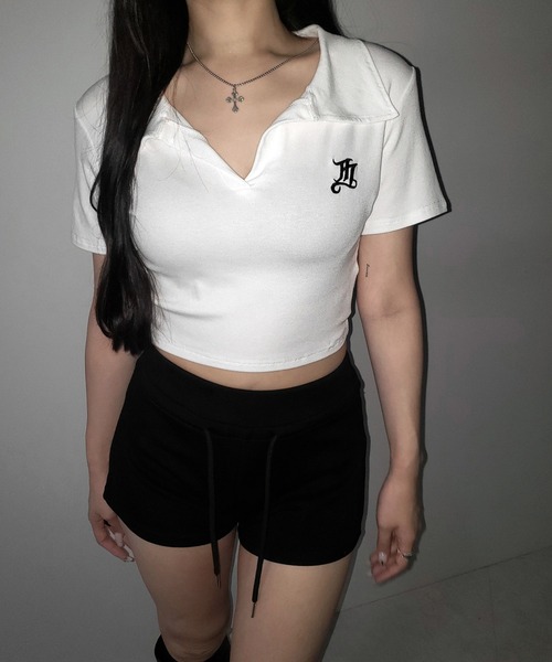 me+em select（ミームセレクト）の「※※【 ２color 】M LOGO スキッパーショート半袖Tシャツ ／ M LOGO skipper neck short sleeve T-shirt（Tシャツ/カットソー・レディース・ブラック/ホワイト・FREE）」の11枚目の写真
