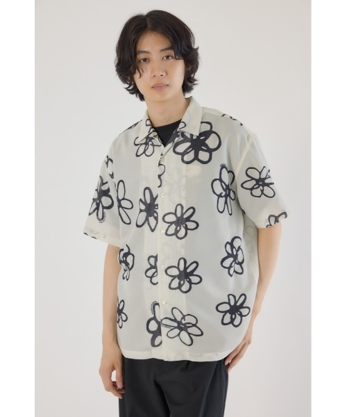 RODEO CROWNS WIDE BOWL(ロデオクラウンズワイドボウル)の「ポリメッシュフラワーシャツ(シャツ/ブラウス・メンズ・ブラック/オフホワイト/ライトイエロー・MEDIUM/LARGE)」の2枚目の写真