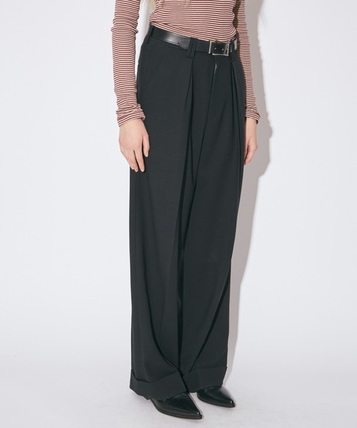 beautiful people（ビューティフルピープル）の「worsted doeskin     2tuck pants（スラックス・レディース・ブラック/ブルーグレー・38/36）」の3枚目の写真