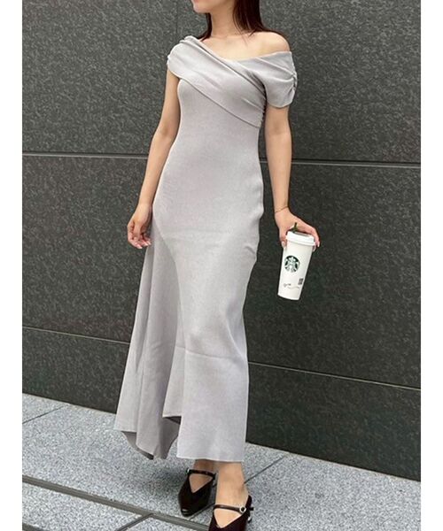 LAGUNAMOON（ラグナムーン）の「アシメオフショルリブニットワンピース（ワンピース・レディース・ライトグレー/ブラック/ミント・MEDIUM/SMALL）」の4枚目の写真