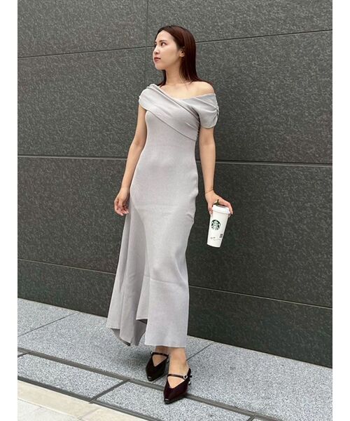 LAGUNAMOON（ラグナムーン）の「アシメオフショルリブニットワンピース（ワンピース・レディース・ライトグレー/ブラック/ミント・MEDIUM/SMALL）」の10枚目の写真