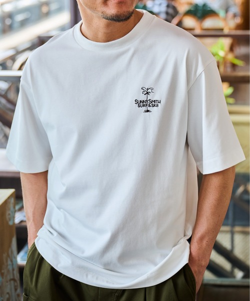 Sunny Smith(サニースミス)の「ヤシの木イラストロゴ両面刺繍Tシャツ(Tシャツ/カットソー・メンズ・ホワイト/スミクロ/アッシュグレー・LARGE/MEDIUM)」の8枚目の写真