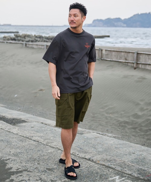 Sunny Smith(サニースミス)の「ヤシの木イラストロゴ両面刺繍Tシャツ(Tシャツ/カットソー・メンズ・ホワイト/スミクロ/アッシュグレー・LARGE/MEDIUM)」の14枚目の写真