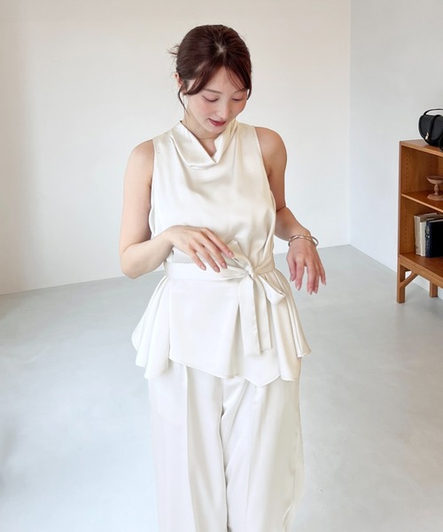 SNIDEL（スナイデル）の「サテンワイドパンツ（その他パンツ・レディース・アイボリー/ピンクベージュ/ネイビー・0/1）」の6枚目の写真