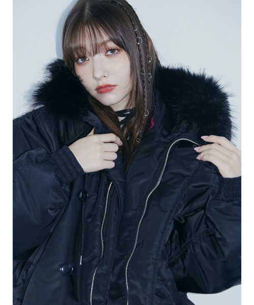 jouetie（ジュエティ）の「ルーズN-2Bブルゾン ファーフード付き