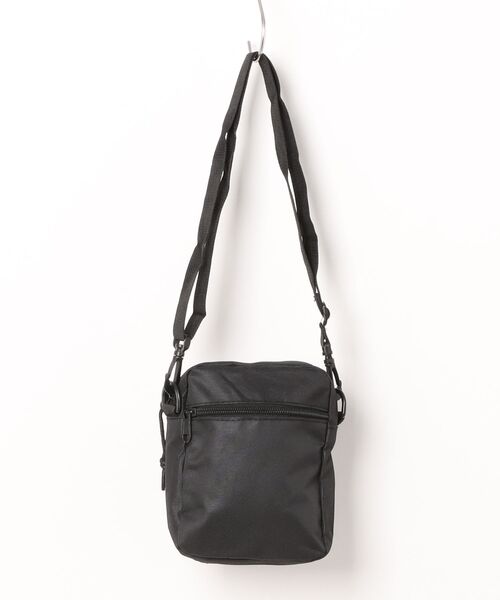 VIBGYOR（ヴィブジョー）の「urbanfemine./シンプルミニショルダーバッグ U7563（ショルダーバッグ・レディース・ホワイト/ベージュ/ブラック・9）」の16枚目の写真