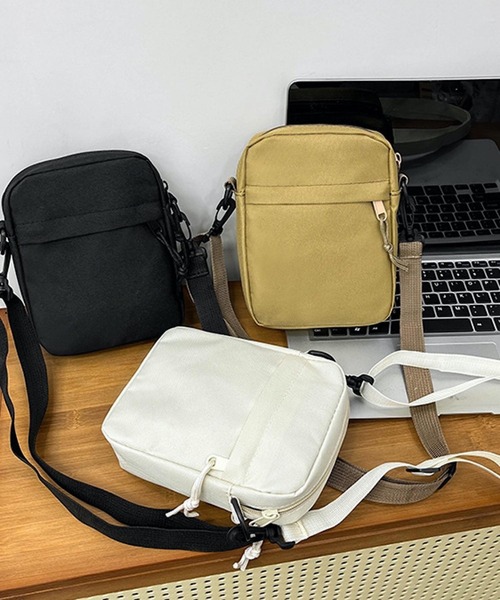 VIBGYOR（ヴィブジョー）の「urbanfemine./シンプルミニショルダーバッグ U7563（ショルダーバッグ・レディース・ホワイト/ベージュ/ブラック・9）」の9枚目の写真