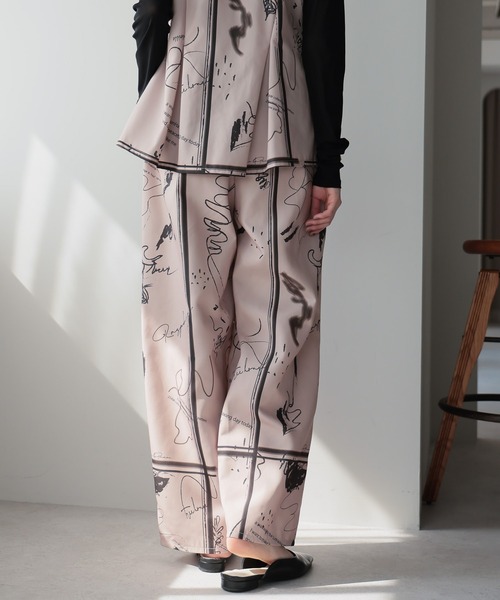 amini(アミニ)の「【2025 AW】アート柄プリントパンツ(その他パンツ・レディース・ネイビー/ブラック/ベージュ・MEDIUM)」の7枚目の写真