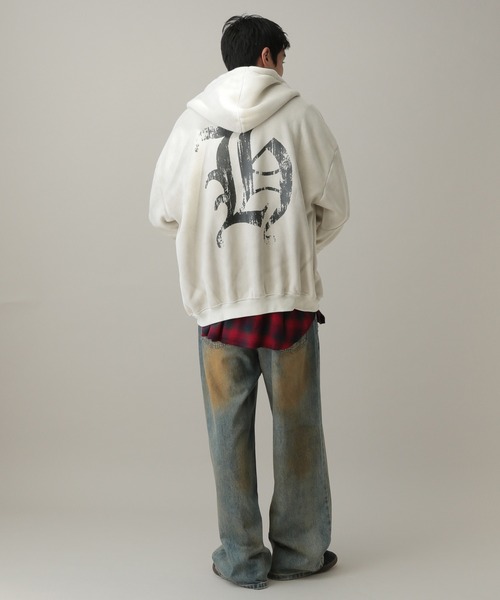 LAND MUSEUM（ランドミュージアム）の「【UNISEX】LAND MUSEUM／ゴシックロゴZIPパーカー（Tシャツ/カットソー・メンズ・ブラック/アイボリー・LARGE/MEDIUM）」の17枚目の写真