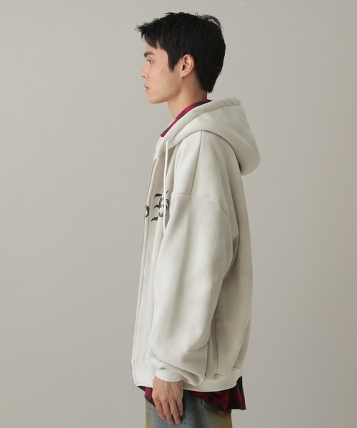 LAND MUSEUM（ランドミュージアム）の「【UNISEX】LAND MUSEUM／ゴシックロゴZIPパーカー（Tシャツ/カットソー・メンズ・ブラック/アイボリー・LARGE/MEDIUM）」の19枚目の写真