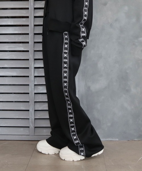 CECIL McBEE(セシルマクビー)の「サイドジャガードロゴ ダンボールニットパンツ(スウェットパンツ・レディース・グレー/ブラック・LARGE/MEDIUM)」の13枚目の写真