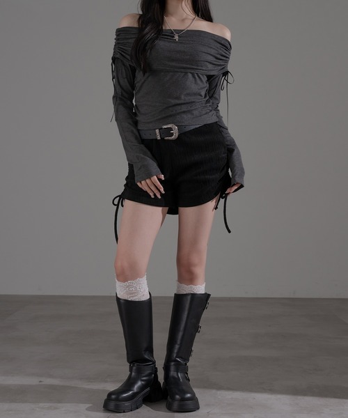 apres jour mignon（アプレジュールミニョン）の「シャーリングオフショルトップス【ZOZOTOWN限定アイテム】（Tシャツ/カットソー・レディース・ボルドー/ブラウン系その他/チャコールグレー・X-LARGE/フリー）」の4枚目の写真