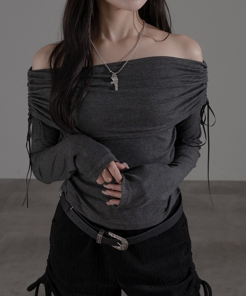 apres jour mignon（アプレジュールミニョン）の「シャーリングオフショルトップス【ZOZOTOWN限定アイテム】（Tシャツ/カットソー・レディース・ボルドー/ブラウン系その他/チャコールグレー・X-LARGE/フリー）」の21枚目の写真