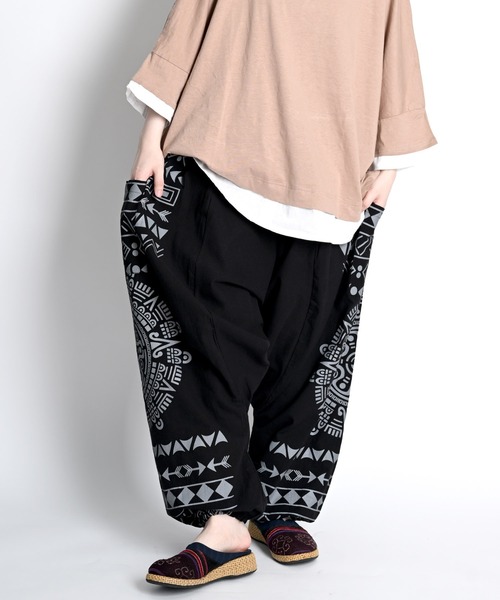 MARAI(マーライ)の「サイドポケット柄サルエルパンツ(その他パンツ・レディース・ベージュ/ブラック/カーキ/マスタード・FREE)」の8枚目の写真