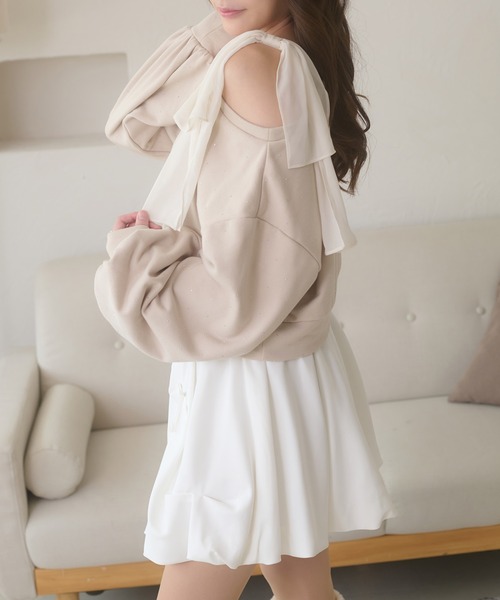 Ambre Neige(アンブルネージュ)の「hotfit tulle one shoulder short sweat / チュールワンショルダーショートスウェット(スウェット・レディース・杢グレー/ライトベージュ/ブラック・FREE)」の11枚目の写真