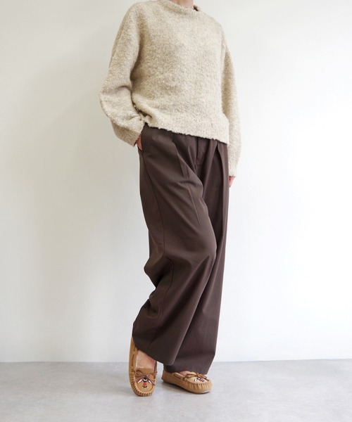 Minnetonka（ミネトンカ）の「MINNETONKA ミネトンカ /  CALLY THUNDERBIRD ANIMIKII キャリー サンダーバード ファーモカシン（モカシン/デッキシューズ・レディース・ベージュ/チャコールグレー・6/7/8）」の7枚目の写真