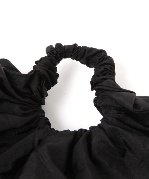 Ameri♡さんへ 新作 レイヤードフリル シュシュ ブラック Ameri♡さんへ 新作 レイヤードフリル シュシュ ブラック - メルカリ