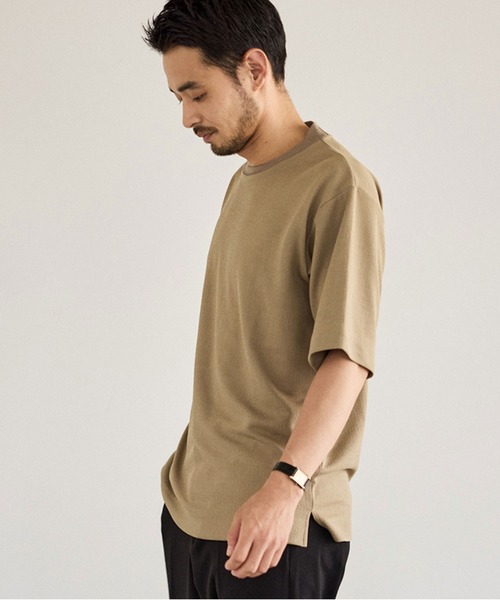 le cercle ADAM ET ROPE'(ルセルクルアダムエロペ)の「ランダムJQバックハイネッククルーネックTシャツ(Tシャツ/カットソー・メンズ・ホワイト/ベージュ系その他/ブラック・LL/M/S/L)」の3枚目の写真