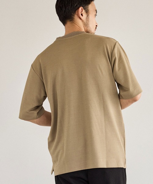 le cercle ADAM ET ROPE'(ルセルクルアダムエロペ)の「ランダムJQバックハイネッククルーネックTシャツ(Tシャツ/カットソー・メンズ・ホワイト/ベージュ系その他/ブラック・LL/M/S/L)」の8枚目の写真