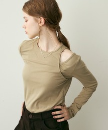 Clum（クルム）の「カットアウトアシメトリーデザイントップス（Tシャツ/カットソー・レディース）」