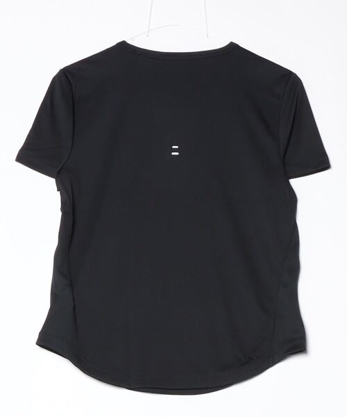 NIKE(ナイキ)の「ナイキ NIKE ナイキ テンポ SWSH HBR DF S/S トップ(Tシャツ/カットソー・レディース・ブラック・S/M/L/XL)」の2枚目の写真