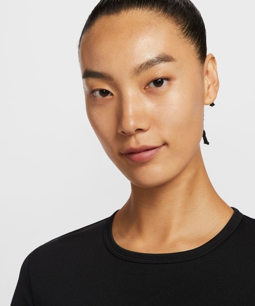 NIKE(ナイキ)の「ナイキ NIKE ナイキ テンポ SWSH HBR DF S/S トップ(Tシャツ/カットソー・レディース・ブラック・S/M/L/XL)」の5枚目の写真