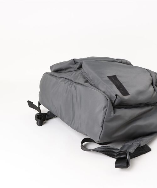 ADAM PATEK(アダムパテック)の「【RES】【ADAMPATEK】double pockets drawstring backpack(バックパック/リュック・レディース・グレー/ブラック・FREE)」の8枚目の写真