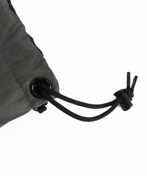 ADAM PATEK(アダムパテック)の「【RES】【ADAMPATEK】double pockets drawstring backpack(バックパック/リュック・レディース・グレー/ブラック・FREE)」の3枚目の写真