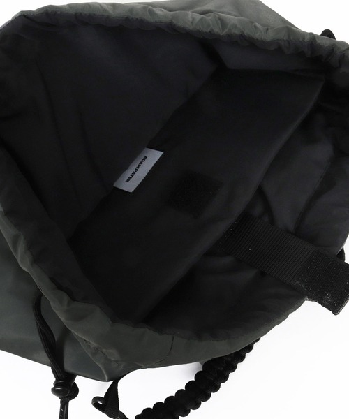 ADAM PATEK(アダムパテック)の「【RES】【ADAMPATEK】double pockets drawstring backpack(バックパック/リュック・レディース・グレー/ブラック・FREE)」の6枚目の写真