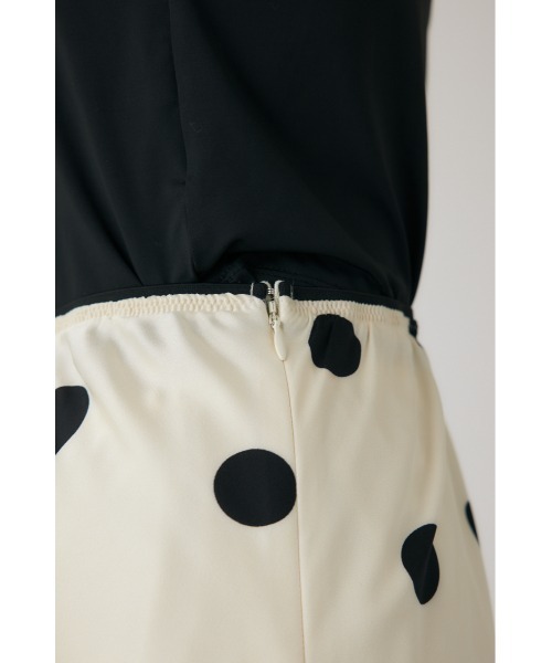 crie conforto(クリーコンフォルト)の「ドットプリントスカート ペチコート付き / ウエストゴム仕様 / 冬服(スカート・レディース・ブラック系その他/ホワイト系その他・MEDIUM/SMALL)」の5枚目の写真