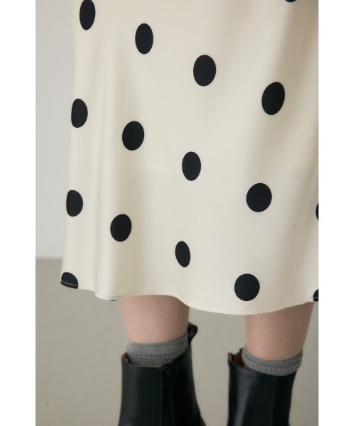crie conforto(クリーコンフォルト)の「ドットプリントスカート ペチコート付き / ウエストゴム仕様 / 冬服(スカート・レディース・ブラック系その他/ホワイト系その他・MEDIUM/SMALL)」の6枚目の写真
