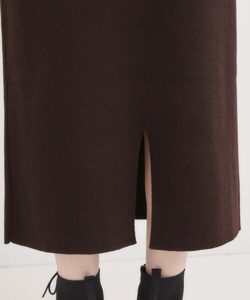 SHOO・LA・RUE（シューラルー）の「【毛玉レス/洗える】すっきり見えが叶う ナロースカート（スカート・レディース・ブラウン系その他/ブラック・04/03/02/01）」の16枚目の写真